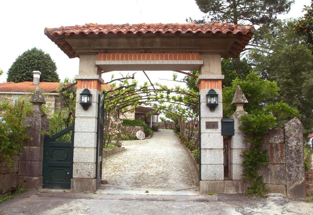 Отель Quinta Das Vessadas Каштелу-ди-Пайва Экстерьер фото