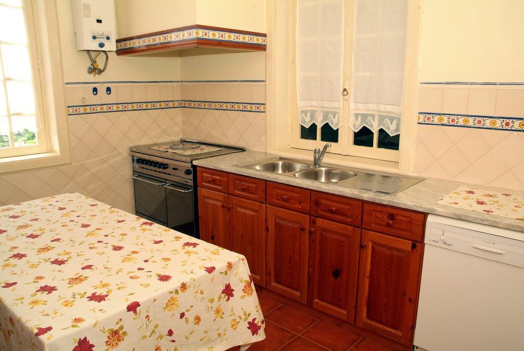 Отель Quinta Das Vessadas Каштелу-ди-Пайва Экстерьер фото